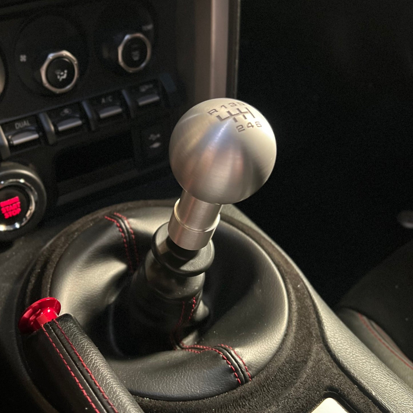 Pomello per Toyota GT86 e Subaru BRZ in alluminio o fibra di carbonio