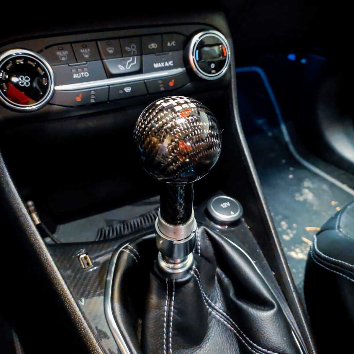 Pomelli Ford Fiesta MK8 alluminio e fibra di carbonio